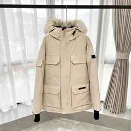디자이너 다운 재킷 남성 패션 자켓 가을 겨울 따뜻한 두꺼운 오버 코트 더 많은 포켓 암 배지 로고 스탠드 칼라 크기 XS-XXL