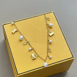 Designer Pearl Necklace Women Gold F Neckor Luxury Party Wedding Lady Jewelry Neckchain Collier Pendant Necklace