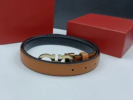 Cintura classica da uomo firmata cintura uomo reversibile regolabile con fibbia liscia in pelle per donna designer di lusso ceinture moda ornamento regalo AAA