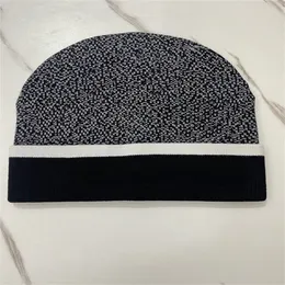 SSYY2023 Europeisk klassiker Designer Autumn Winter Hot Style Beanie Hats Män och kvinnor Fashion Universal Sticked Cap Autumn Wool Outdoor Warm Skull Caps 88