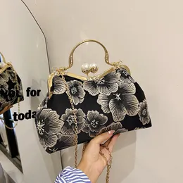 Evening Bags Vintage Chinese Style Handmade Embroidery Flower With Handle Handbags For Women Fashion Chain Shoulder Clutch 230919