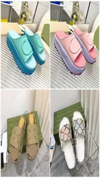 Designer Slippers Platform Women Slide Woman Fashion Slide Flat High Heels Flip Flops Sandals Luxury Embroidered Rubber Sandal v4X7970043