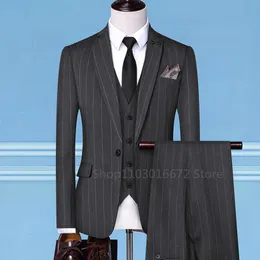 Men's Suits Blazers Gray Black Striped Mens Slim Fit Lapel Double Breasted Wedding Groom Tuxedos 3 Piece Business Set Jacket Vest Pants 230919