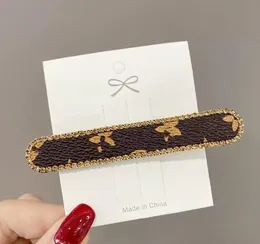 Mollette in pelle presbite semplici in stile coreano Influencer online femminile Big-Name Elegante clip laterale Bang Clip Copricapo Clip BB