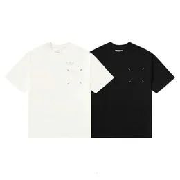 جيب قميص الجيب العلامة التجارية الصيفية البسيطة المصمم الأساسي مصنوع يدويًا ردًا قصيرًا على الأكمام القصيرة المريحة والسيدات