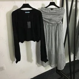 삼각형 울 코트 드레스 여자 섹시한 끈이없는 드레스 편지 니트 가디건 재킷 패션 스트라이프 스커트