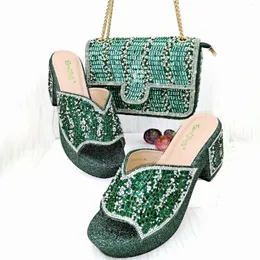 Dress Shoes Doershow italienska gröna och väska uppsättningar för kvällsfest med stenar läderhandväskor Matchar! Hgo1-12