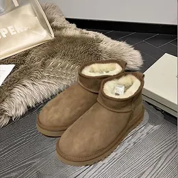 2023 Kobiety Winter Ultra Mini But Designer Australian Platform Boots For Men Real CHORETH STAKE STAKOWE KIKNE FURE BOTIE Luksusowe buty EU44 Snow Boots Oxooox