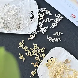 Dekoracje grafiki paznokci 10pcs 3D Goldsilver Snake Paznokcie Charms Metal Alme Wąż Paznokcie sztuka nczeni manicure biżuteria do majsterkowania luksusowe akcesoria 230919