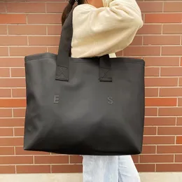 56*39cm lüks kadın omuz çantaları tasarımcı crossbody omuz cüzdanları çanta kadınlar debriyaj seyahat tote çanta