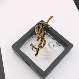 Luxury Designer Brooch Men Womens Jewelry Pins Brand Gold Letter Brooch Pin Suit Dress Pins For Lady Designer Brooches