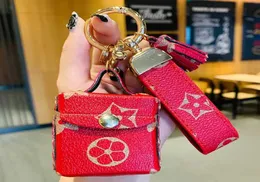 2021 Luxury designer Keychain leather key chains lovely wallet Fashion accessories lover gift handmade men women bag pendant 9750148