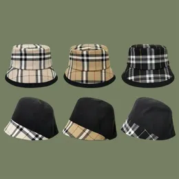 21ss British Style Classic Grid Pattern Wide Brim Bucket Hats Designers Fashion Charm Women Spring Autumn Casual Travel Sunshade S309e