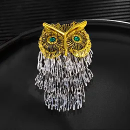 Vintage Rhinestone Bird Brosches Antik Silver Tassels Owl Brosch för kvinnor Pin Party Casual Brosch Gifts