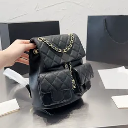 Senior Fashion Beliebtester Doppeltaschen-Retro-Rucksack. Doppeltaschen-Lychee-Rindsledermaterial ist pflegeleicht und langlebiger. Kleine Schultasche