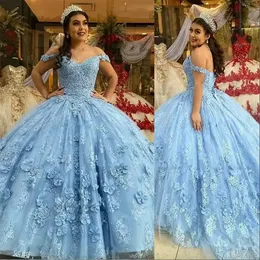 Gorgeoues ljusblå quinceanera klänningar från axeln med 3d blommig applikation svep tåg tyll skräddarsydd söt 16 tävlingsfest prinsess boll klänning vestidos
