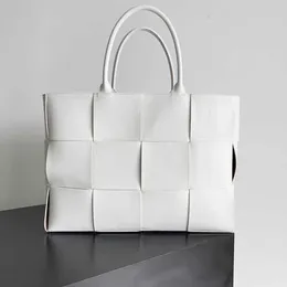 Bottegav Handbag Large Arco Tote Woven Leather Bag Canvas Luxury Designer Weaving Handbag大容量ビーチカウハイドアンダーアームバッグワーク旅行ショッピングトートYWCS