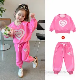 Mode barn bokstäver kärlek hjärta sportkläder sätter flickor lång ärm tröja lösa byxor 2 st barn avslappnade kläder z4256