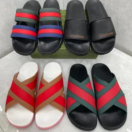 Novas Chegadas Designers Sandálias Homens Mulheres Flip Flops Engrenagem Bottoms Sapatos de Praia Mocassins Moda Clássico Floral Brocade Slides Flats Couro Borracha Heatshoes Plataforma