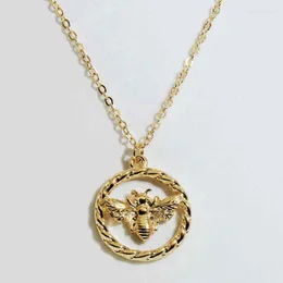 Pendant Necklaces 10 Pcs/lot Wholesale Fashion Jewelry Items Metal Insect Bee Short Chain Necklace