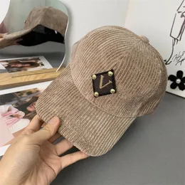 Cappelli da uomo firmati da uomo di marca di lusso quadrati lettere cappello regolabile moda berretti da baseball in velluto a coste di alta qualità casual cappelli da sole vintage alla moda