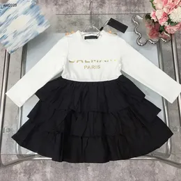 23SSベビー服の金色の手紙印刷ガールドレスデザイナー長袖の子供フロックサイズ100-150 cm子供マルチレイヤーケーキスカートSEP01