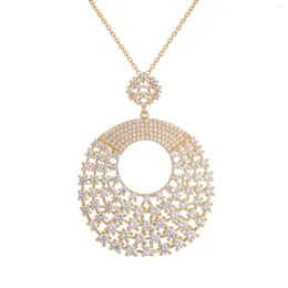 Anhänger Halsketten Guoguo glänzende Mode exquisit runde kristallhandwertige leichte elegante rosafarbene goldene Halskette Juwely Geschenk für Frauen