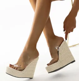 샌들 크리스탈 PVC 젤리 샌들 여성 투명한 신발 플러스 크기 여성 플랫폼 웨지 하이힐 chaussure femme3262610