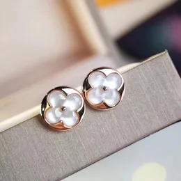 Luxury Mother of Pearl Clover Designer Studörhängen för kvinnor Girls 18K Gold Elegant Charm Love Ear Rings Earings Earring smycken Present Brand Box Packing