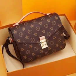 En iyi tasarımcılar omuz çantaları kadın çanta oksitleyici deri pochette zarif haberci çanta lüks crossbody alışveriş cüzdanlar