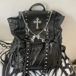 DHgate.com:Grunge Rivet Y2k Backpack: Black Gothic Punk