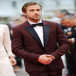 Burgundy Groom Tuxedos Black Peak Lapel Men Men Wedding Tuxedo Fashion Men Jacket Blazer Men Prom Dinn