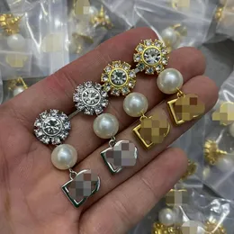 MODA Stud Pendiente Joyería de diseño Pendientes de perlas para mujer Oreja Doble Letra Diamantes Studs Aros de lujo SHOW Pasarela Pendientes Regalos HDER7 --13