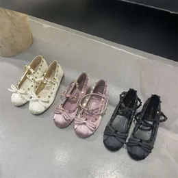Valentine Flats Ballerinas satinato con borchietti tono-su tono delicata gonna da balletto nero minimalista piatto per scarpe da scarpe da donna scarpe scarpe wyjel wyjel