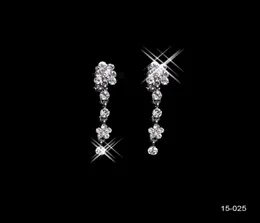 15025 Collana con orecchini a forma di trifoglio in cristallo con strass santo, set da sposa, chiusura a moschettone, set di gioielli economici per la sera del ballo5273690