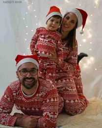 Dopasowanie rodziny Wesołych Świąt Elk Print Rodzinna piżama z zestawem rodzic-dziecko pasujące stroje na zwykłe 2 sztuki śpiący świąteczny prezent noworoczny Ubrania noworoczne T230921