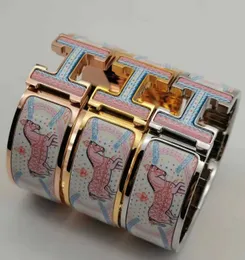 9A Kvalitet Lyxvarumärke HREMSS -armband för kvinnor och män till försäljning Nytt kärlek Family Letter Armband 20mm High Edition Emamel Patte med riktig logotyp