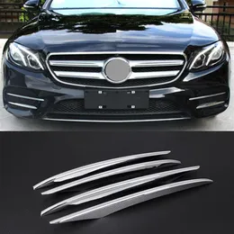 Chrome ABS Front Fog Lamp Frame Decoration 3D Stickers för Mercedes Benz New E Class W213 2016-17 Biltillbehör334G