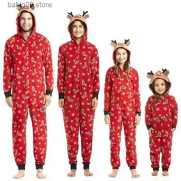 Trajes a juego de la familia Regalo de Navidad para pijamas familiares Lindo ciervo Oreja Mono con capucha Madre Padre Niños Bebé Traje a juego Mamelucos Navidad Familia Look T230921