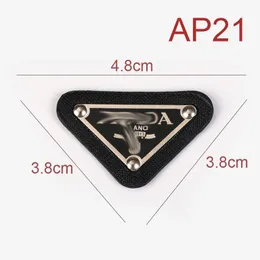 Triangeljärnmärke lyxmärke Desingers Tillbehörsdekoration Material AP19-AP28