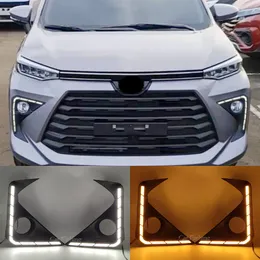 2PCS dla Toyota Avanza 2022 2023 LED Daytime Light Light z żółtym sygnałem sygnałowym DRL Lampa mgła pokrywka lampy mgły