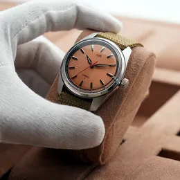 Relógios de pulso 38mm Merkur Salmão Retro Mens Vestido Mecânico Mão Vento Relógio Homens 50m À Prova D 'Água Cinta De Lona Curvo Vidro 230921