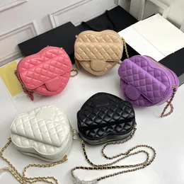سلسلة Crossbody Bag Designer Handbag Leather Counter Based Based Bres Cross Body Bage Mini Heart Love Bag مع سلسلة حبال ذهبية 18 سم أكياس رخيصة الأزياء حقيبة فاخرة