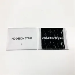 etichetta tessuta etichetta per abbigliamento etichetta personalizzata da 500 pezzi Piega centrale con taglio ad ultrasuoni nero e rosa2694