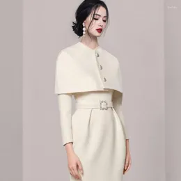 Vêtements ethniques Laine OL Banlieue Châle Petite Cape Taille Haute Slim Élégant Tempérament Blanc Deux Pièces Automne/Hiver Robe