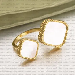 Fashion Classic Four Leaf Clover Ring Designer Jewelry Mother Of Pearl 18K Gold Plated butterfly Rings Ladies And Girls Valentine&341z