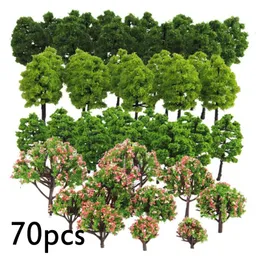 Dekorativa föremål Figurer 2070pcs Plastic Model Train Artificial Miniature Tree Scanery Railroad Decoration Building Landscape Accessories Toys 230922