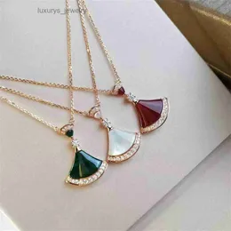 Designer Jewelry Designer fashion dress new Pendant Necklaces for classical women Elegant Necklace Highly Quality Choker chains Designer Jewelry 18K Plated gold g