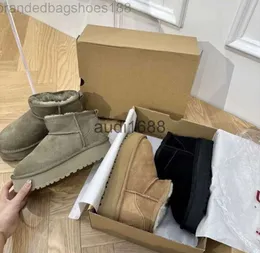 المصمم الكلاسيكي Ultra Mini Boots Snow Boot Platform النساء رجال فراء خروف تسمان تازان Tazz Chestnut Synt Synd Beige Beige Driftwood Australian Uggslies Slippers