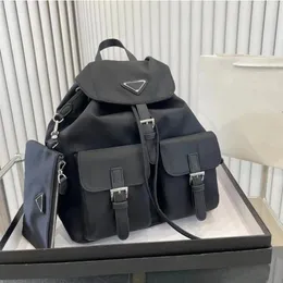 Kosmetiska väskor triangel designer ryggsäck fall totes hög kvalitet designer ryggsäck fallskärm stor kapacitet västerländsk mode samlokal personlighet pendlare